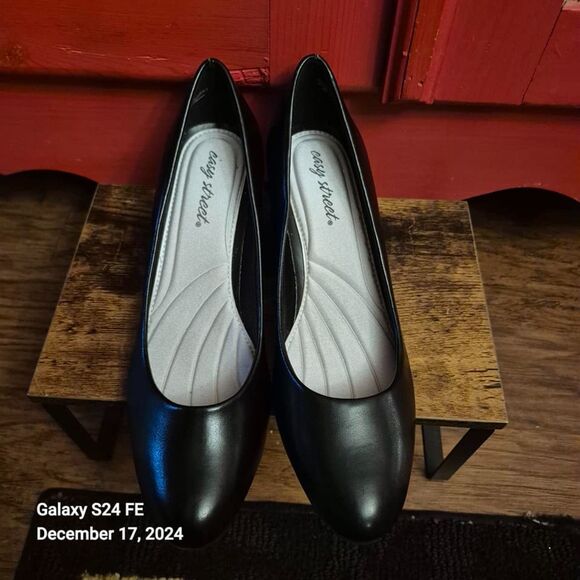 NWOT Size 10 Easy Street Comfort 2.5" Heel Superflex Soft Foot Bed Dressy Casual - Picture 4 of 6